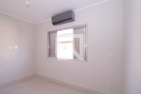 Casa à venda com 220m², 3 quartos e 5 vagas Casa à venda com 220m², 3 quartos e 5 vagasQuarto 2