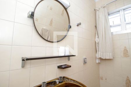 Casa à venda com 220m², 3 quartos e 5 vagas Casa à venda com 220m², 3 quartos e 5 vagasLavabo