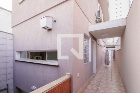 Casa à venda com 220m², 3 quartos e 5 vagas Casa à venda com 220m², 3 quartos e 5 vagasÁrea externa