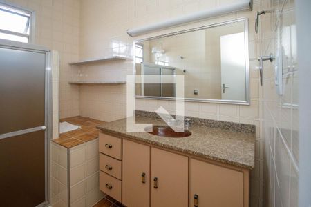 Casa à venda com 220m², 3 quartos e 5 vagas Casa à venda com 220m², 3 quartos e 5 vagasBanheiro da Suíte