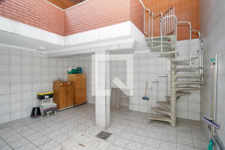 Casa à venda com 220m², 3 quartos e 5 vagas Casa à venda com 220m², 3 quartos e 5 vagasGaragem