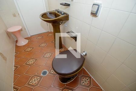 Casa à venda com 220m², 3 quartos e 5 vagas Casa à venda com 220m², 3 quartos e 5 vagasLavabo