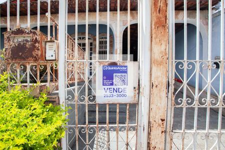 Casa à venda com 300m², 3 quartos e 3 vagasInstalação da Plaquinha