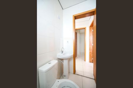 Apartamento à venda com 35m², 2 quartos e sem vaga Apartamento à venda com 35m², 2 quartos e sem vagaBanheiro