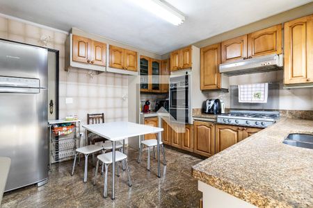 Casa para alugar com 290m², 4 quartos e 6 vagasCozinha