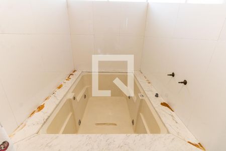 Casa para alugar com 290m², 4 quartos e 6 vagasBanheiro da Suíte 1