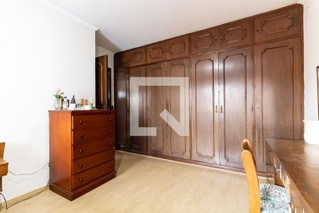 Casa para alugar com 290m², 4 quartos e 6 vagasSuíte 2