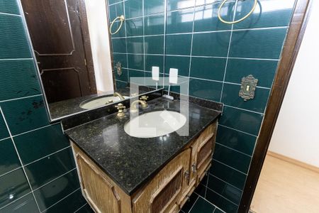 Casa para alugar com 290m², 4 quartos e 6 vagasBanheiro Social