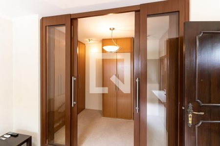 Casa para alugar com 290m², 4 quartos e 6 vagasCloset da Suíte 1