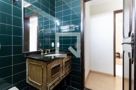 Casa para alugar com 290m², 4 quartos e 6 vagasBanheiro Social