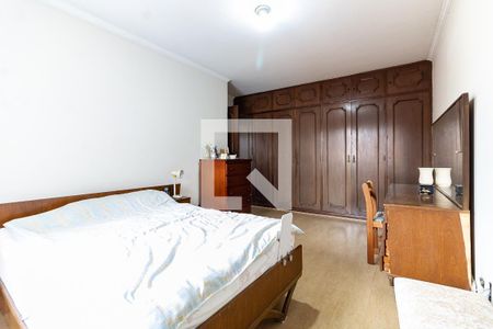 Casa para alugar com 290m², 4 quartos e 6 vagasSuíte 2