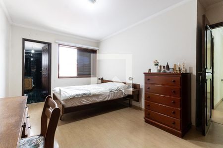 Casa para alugar com 290m², 4 quartos e 6 vagasSuíte 2