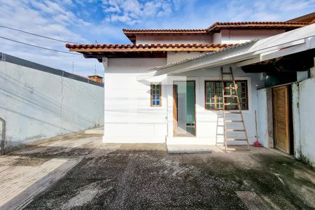 Casa para alugar com 85m², 1 quarto e 2 vagas Casa para alugar com 85m², 1 quarto e 2 vagasGaragem