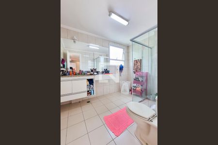 Apartamento para alugar com 255m², 4 quartos e 5 vagasBanheiro da Suíte 1