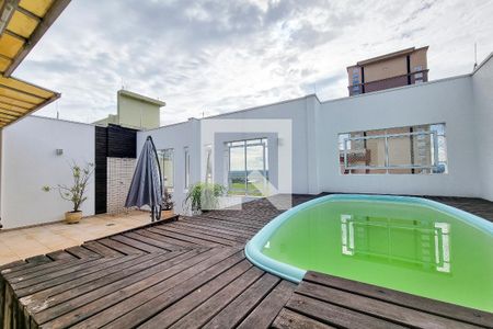 Apartamento para alugar com 255m², 4 quartos e 5 vagasQuintal / Piscina