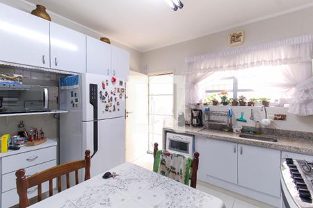 Casa à venda com 123m², 3 quartos e 2 vagas Casa à venda com 123m², 3 quartos e 2 vagasCozinha