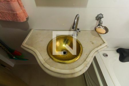 Casa à venda com 123m², 3 quartos e 2 vagas Casa à venda com 123m², 3 quartos e 2 vagasBanheiro