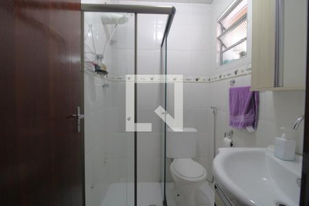 Casa à venda com 120m², 2 quartos e 2 vagasBanheiro da suíte