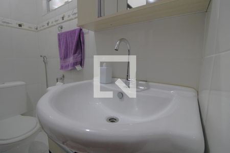 Casa à venda com 120m², 2 quartos e 2 vagasBanheiro da suíte / pia