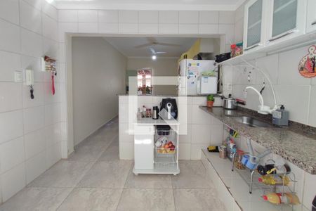 Casa à venda com 200m², 2 quartos e 9 vagas Casa à venda com 200m², 2 quartos e 9 vagasCozinha