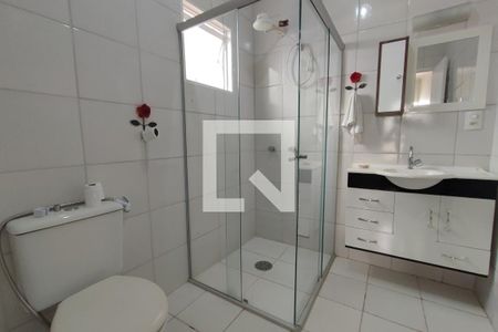 Casa à venda com 200m², 2 quartos e 9 vagas Casa à venda com 200m², 2 quartos e 9 vagasBanheiro Suíte