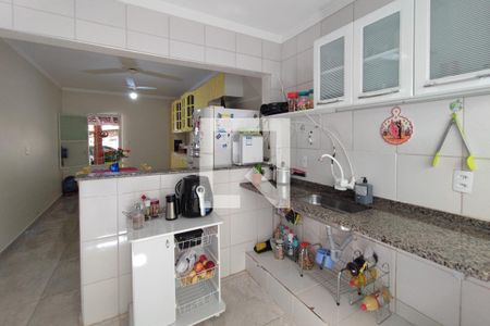 Casa à venda com 200m², 2 quartos e 9 vagas Casa à venda com 200m², 2 quartos e 9 vagasCozinha