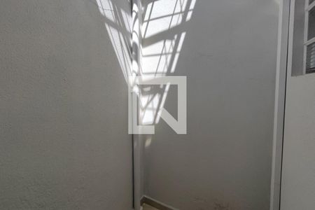 Casa à venda com 200m², 2 quartos e 9 vagas Casa à venda com 200m², 2 quartos e 9 vagasVaranda Quarto 2