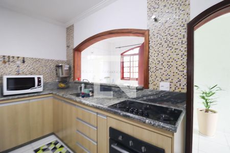 Casa à venda com 383m², 4 quartos e 4 vagasCozinha 