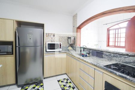 Casa à venda com 383m², 4 quartos e 4 vagasCozinha 