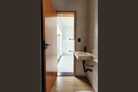 Casa à venda com 95m², 2 quartos e 2 vagas Casa à venda com 95m², 2 quartos e 2 vagasCobertura - Banheiro