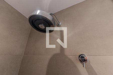 Apartamento para alugar com 66m², 2 quartos e 1 vaga Apartamento para alugar com 66m², 2 quartos e 1 vagaBanheiro da Suíte 1