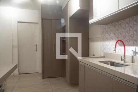 Cozinha de apartamento para alugar com 1 quarto, 36m² em Chácara Inglesa, São Paulo