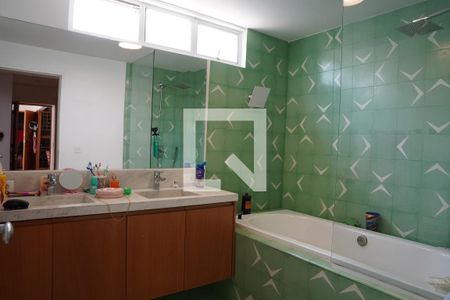 Apartamento para alugar com 170m², 3 quartos e 2 vagasBanheiro