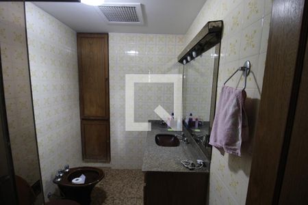 Apartamento à venda com 96m², 3 quartos e 1 vagaQuarto 2 - Banheiro