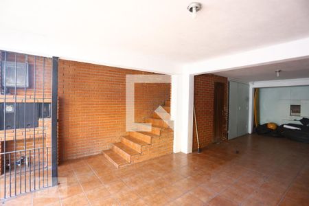 Casa à venda com 175m², 3 quartos e 2 vagasEscada