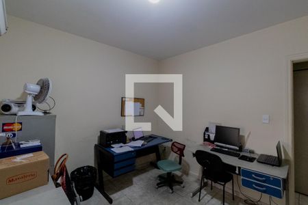 Casa à venda com 215m², 4 quartos e 2 vagasGaragem