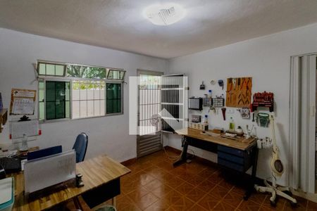 Casa à venda com 215m², 4 quartos e 2 vagasCasa 2 - Suíte