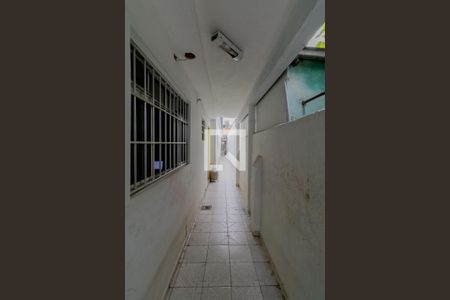 Casa à venda com 215m², 4 quartos e 2 vagasCorredor