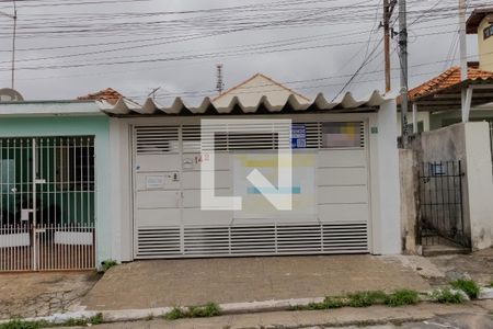 Casa à venda com 215m², 4 quartos e 2 vagasFachada+Placa 