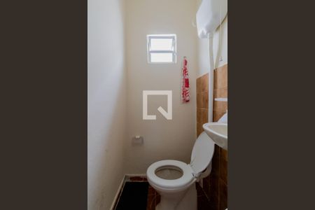 Casa à venda com 215m², 4 quartos e 2 vagasCasa 2 - Lavabo