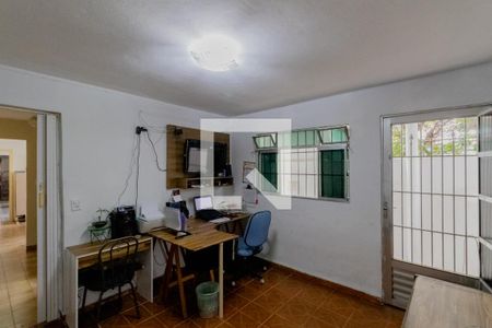 Casa à venda com 215m², 4 quartos e 2 vagasCasa 2 - Suíte