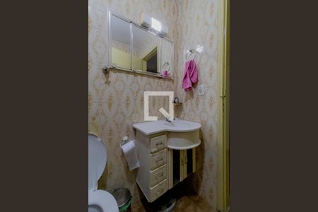 Casa à venda com 215m², 4 quartos e 2 vagasCasa 2 - Banheiro