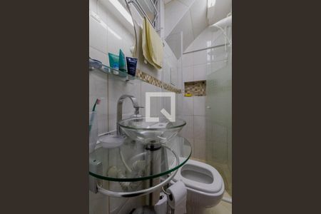 Casa à venda com 215m², 4 quartos e 2 vagasCasa 2 - Banheiro Suíte