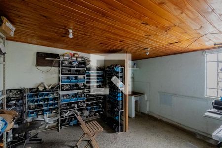 Casa à venda com 215m², 4 quartos e 2 vagasCasa 1 - Quarto de Serviço