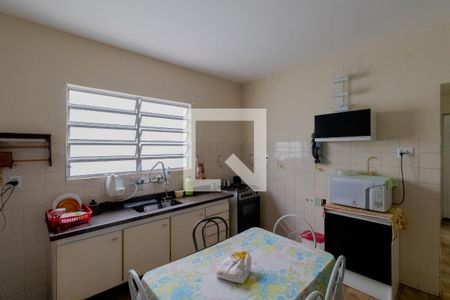Casa à venda com 215m², 4 quartos e 2 vagasCasa 2 - Cozinha