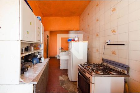 Casa à venda com 165m², 3 quartos e sem vaga Casa à venda com 165m², 3 quartos e sem vagaCozinha