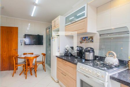 Casa à venda com 350m², 3 quartos e 2 vagas Casa à venda com 350m², 3 quartos e 2 vagasCozinha