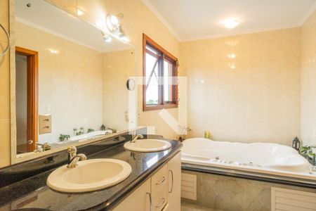 Casa à venda com 350m², 3 quartos e 2 vagas Casa à venda com 350m², 3 quartos e 2 vagasBanheiro da Suíte