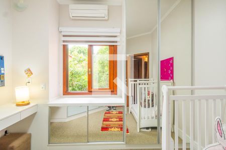 Casa à venda com 350m², 3 quartos e 2 vagas Casa à venda com 350m², 3 quartos e 2 vagasQuarto 2