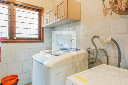 Casa à venda com 350m², 3 quartos e 2 vagas Casa à venda com 350m², 3 quartos e 2 vagasÁrea de Serviço